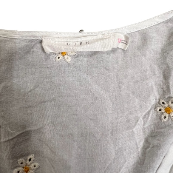 Lush White Top with Floral Accents - Picture 3 of 3